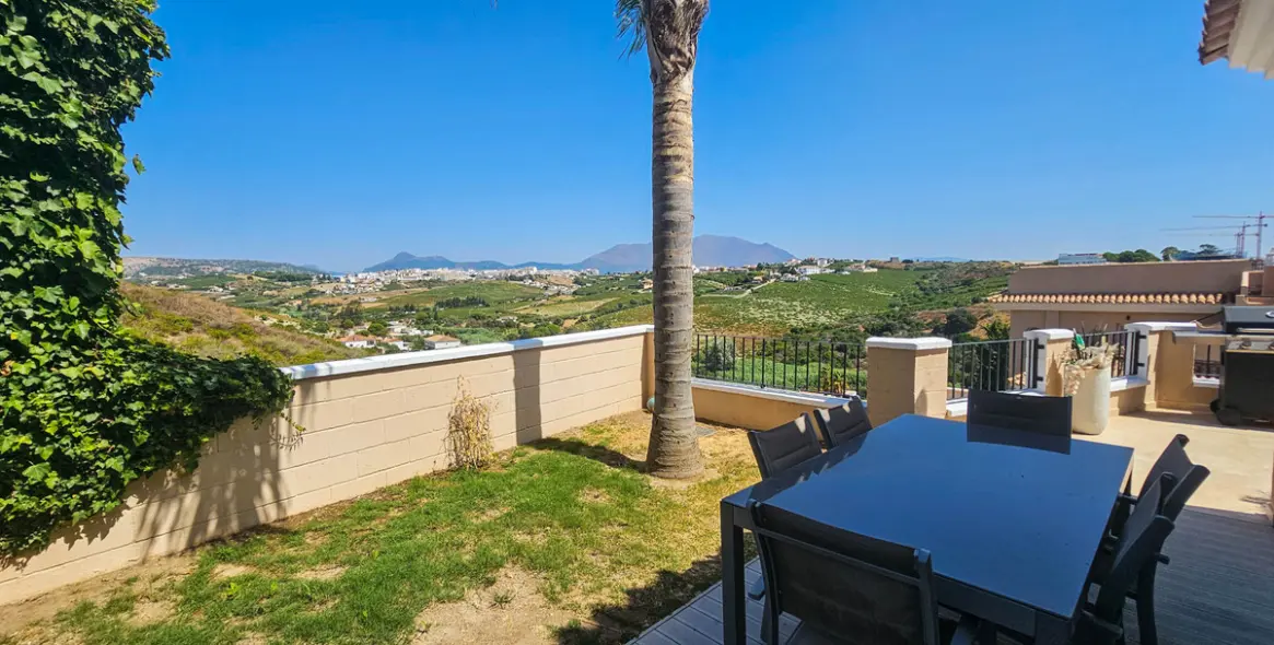 Venta de casa pareada en La Duquesa 41