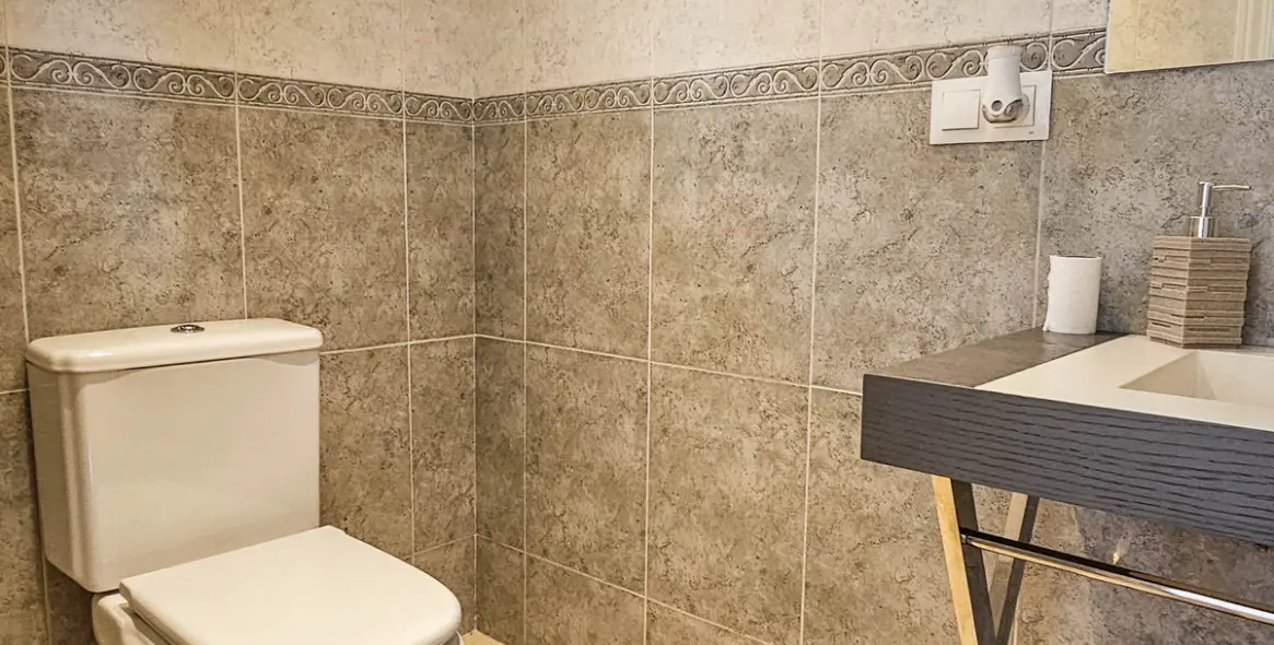 Venta de casa pareada en La Duquesa 50