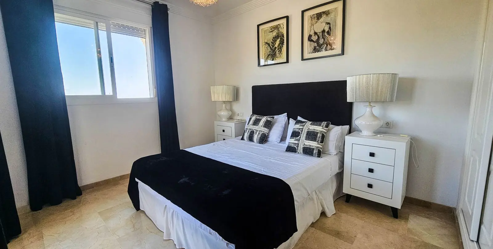 Sale of semi-detached house in La Duquesa 17