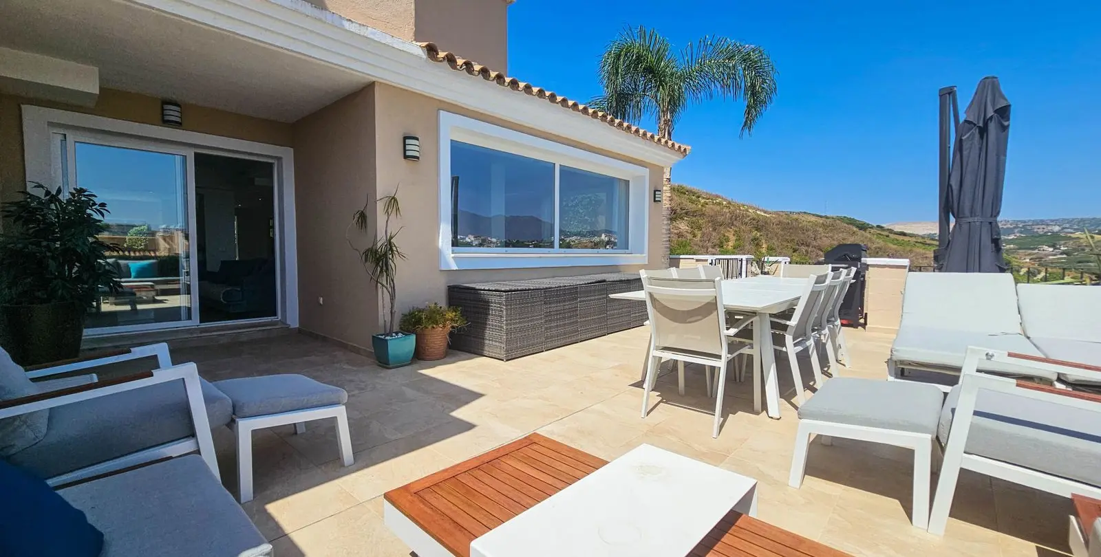 Sale of semi-detached house in La Duquesa 39