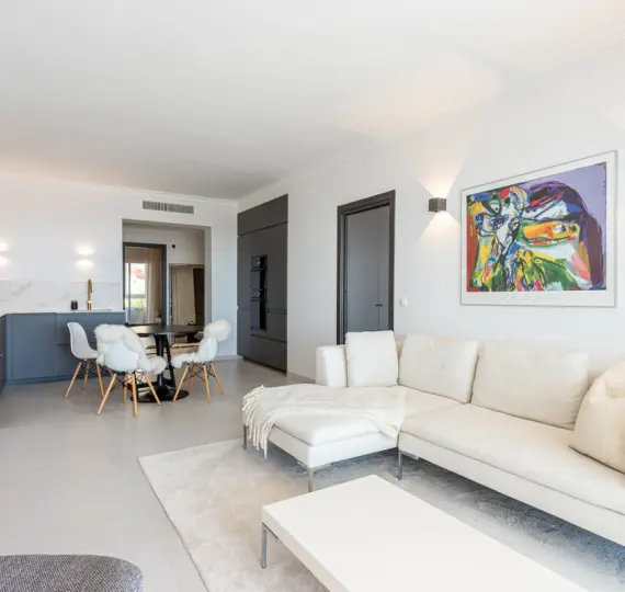 Sale of middle floor apartment in La Quinta