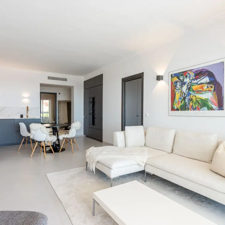 Sale of middle floor apartment in La Quinta
