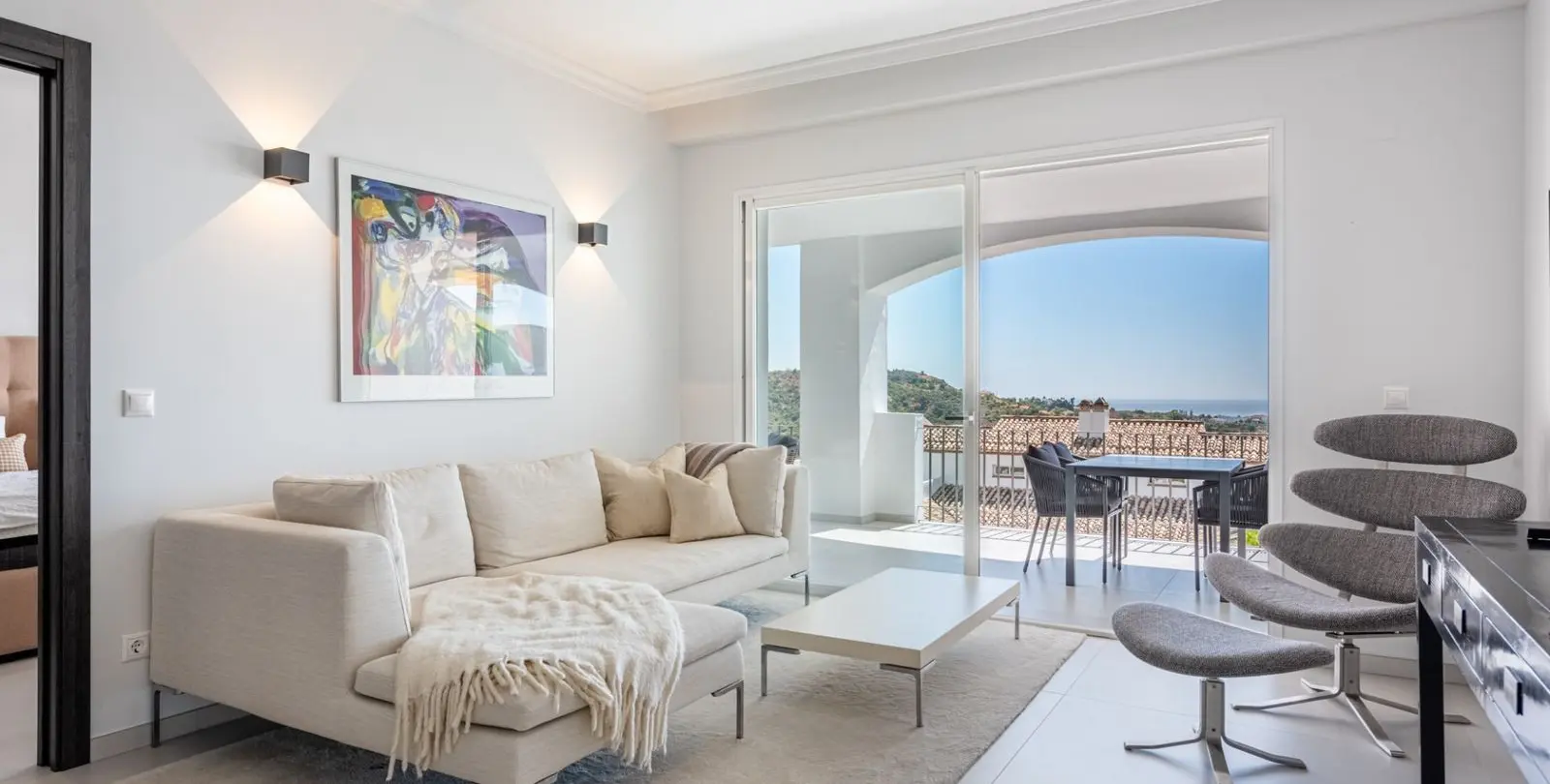 Sale of middle floor apartment in La Quinta 6