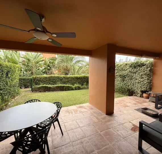 Продажа апартаментов на первом этаже в Atalaya