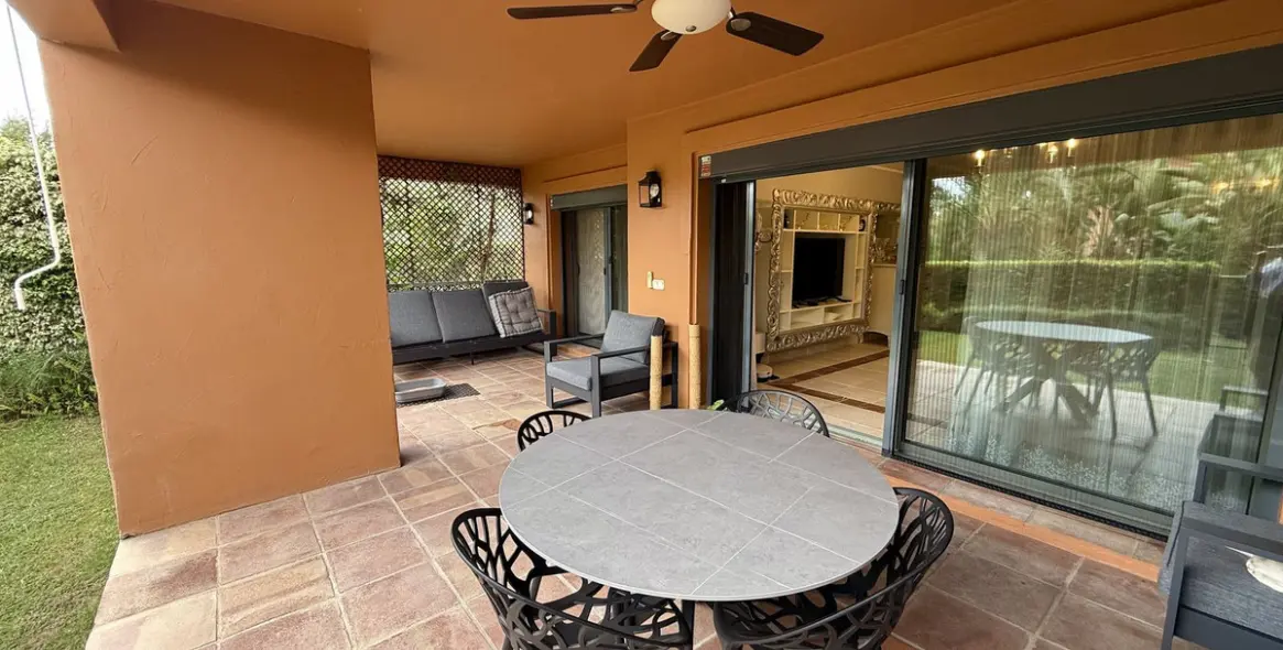 Продажа апартаментов на первом этаже в Atalaya 5