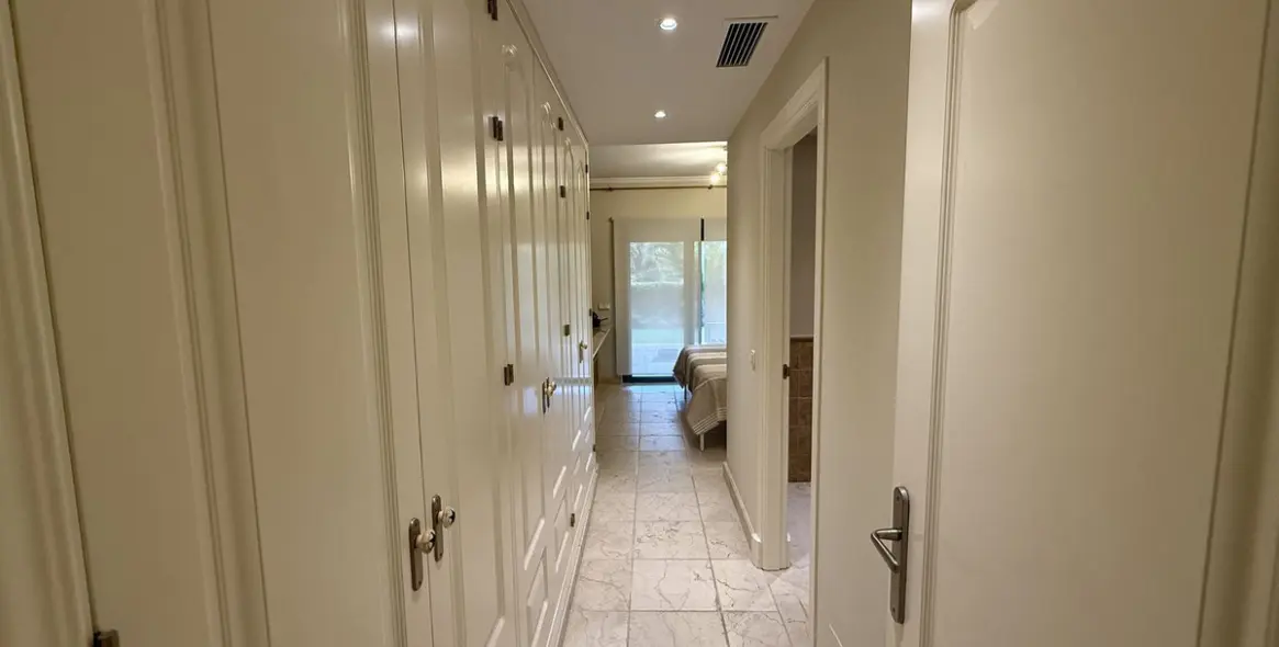 Продажа апартаментов на первом этаже в Atalaya 8