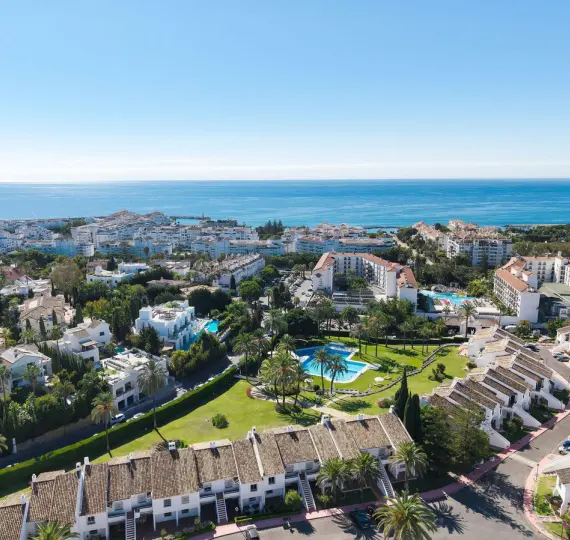 Продажа апартаментов на первом этаже в Nueva Andalucía