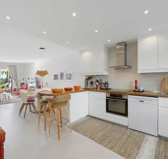 Продажа апартаментов на первом этаже в Nueva Andalucía