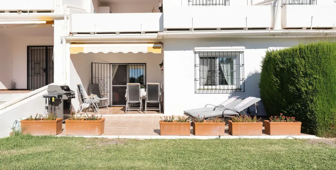 Venta de apartamento en planta baja en Nueva Andalucía 10