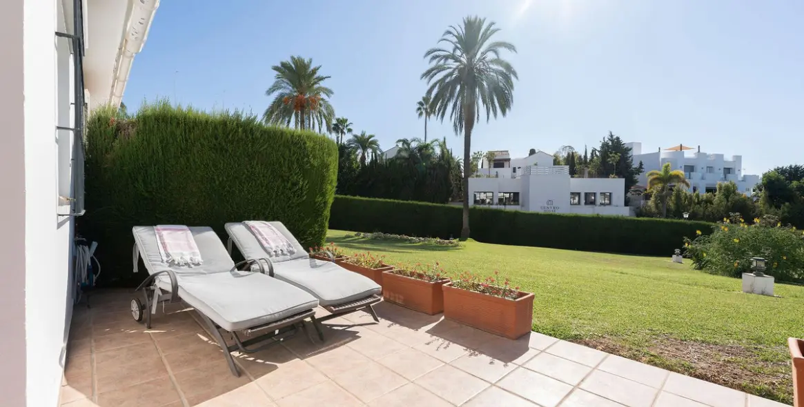 Venta de apartamento en planta baja en Nueva Andalucía 12