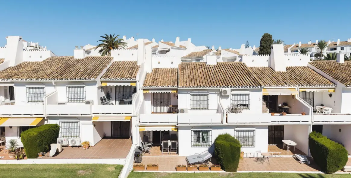 Venta de apartamento en planta baja en Nueva Andalucía 23