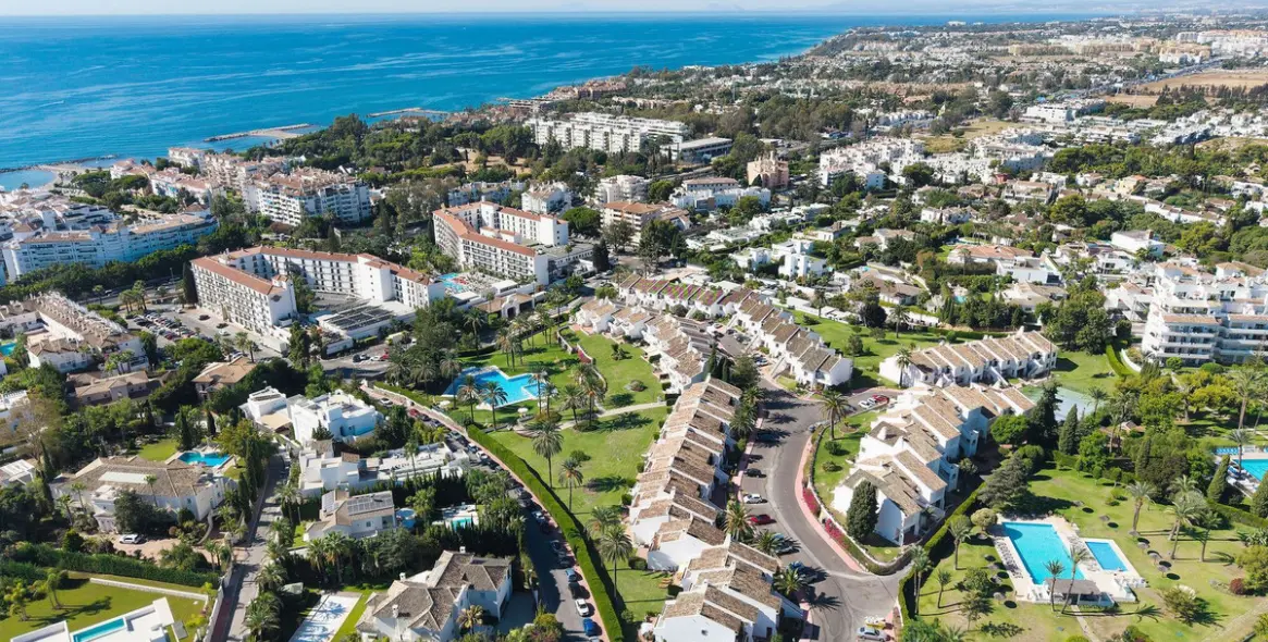 Venta de apartamento en planta baja en Nueva Andalucía 25