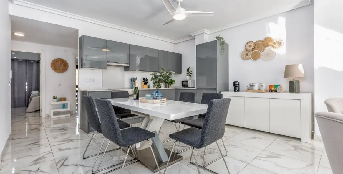 Sale of middle floor apartment in Nueva Andalucía 4