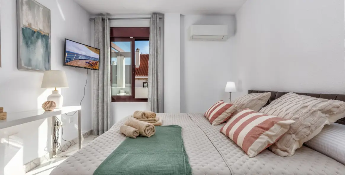 Sale of middle floor apartment in Nueva Andalucía 8