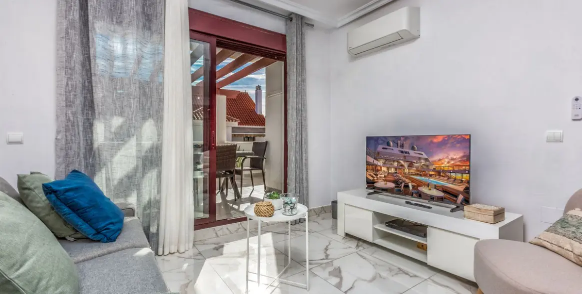 Sale of middle floor apartment in Nueva Andalucía 15