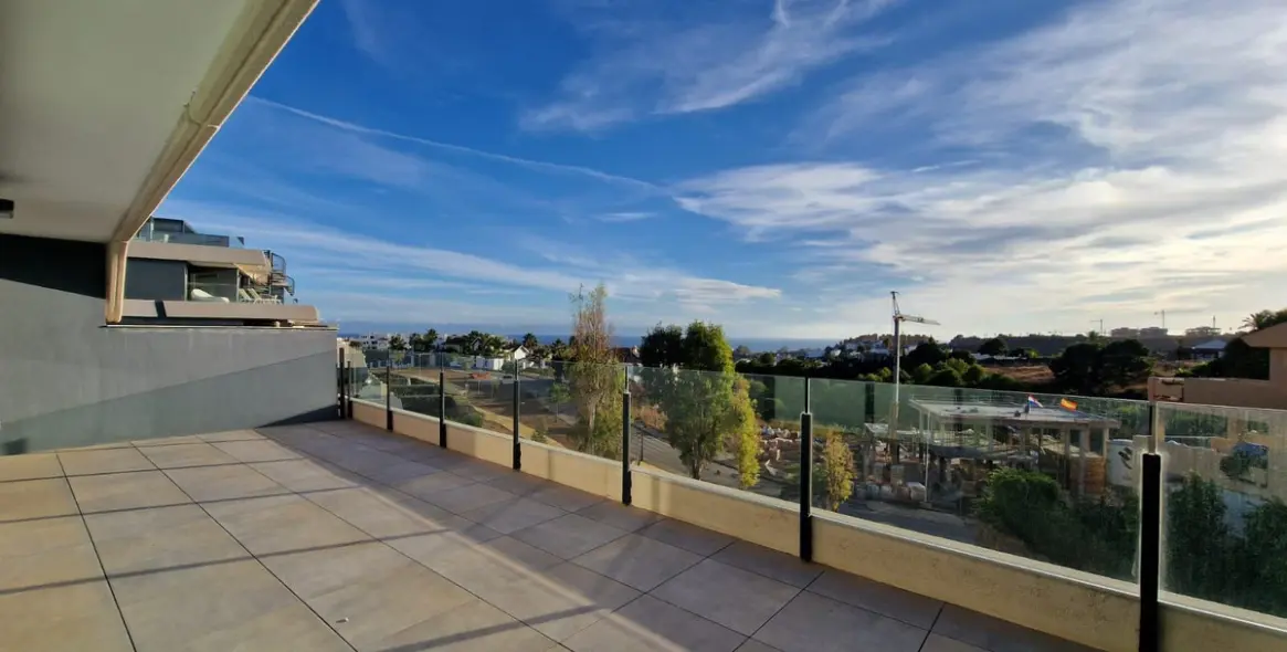 Продажа апартаментов на среднем этаже в Selwo 1