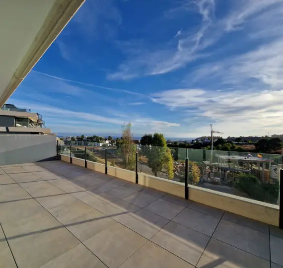 Sale of middle floor apartment in Selwo