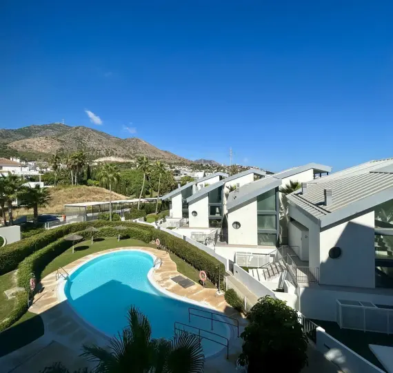 Продажа апартаментов на среднем этаже в Fuengirola