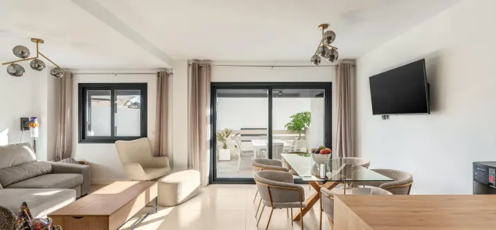 Продажа таунхауса в El Paraiso 0