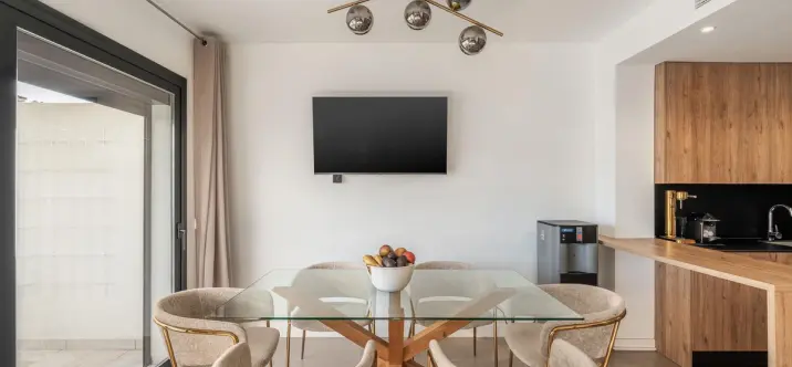 Продажа таунхауса в El Paraiso 3