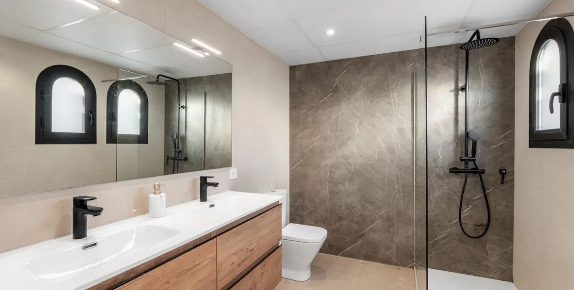 Продажа таунхауса в El Paraiso 9