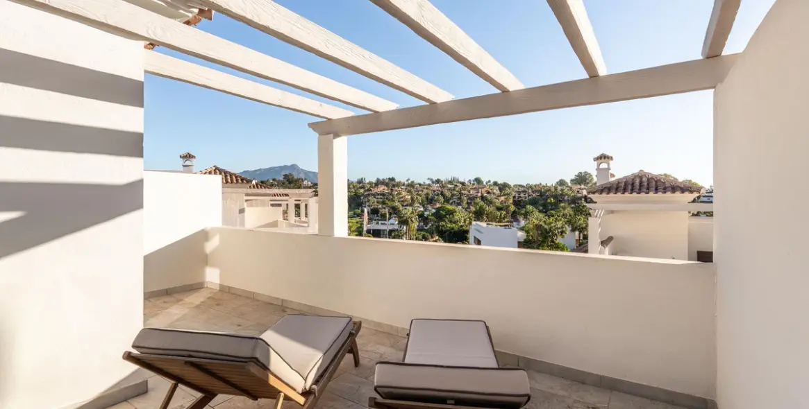 Продажа таунхауса в El Paraiso 12