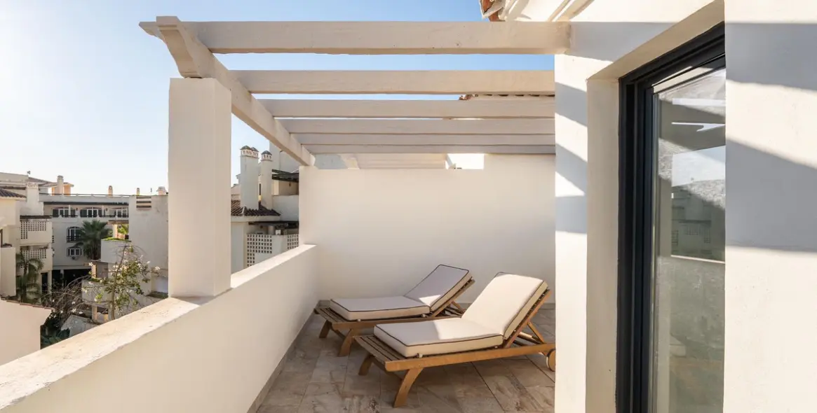 Продажа таунхауса в El Paraiso 13