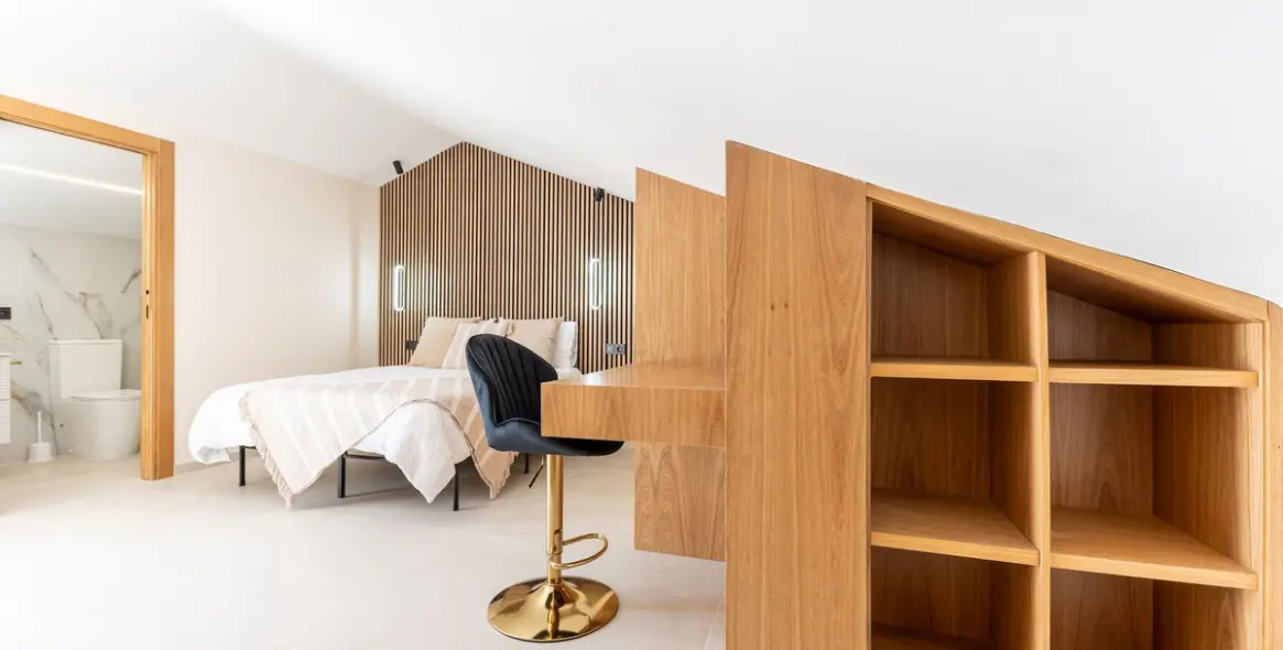 Sale of townhouse in New Golden Mile 8