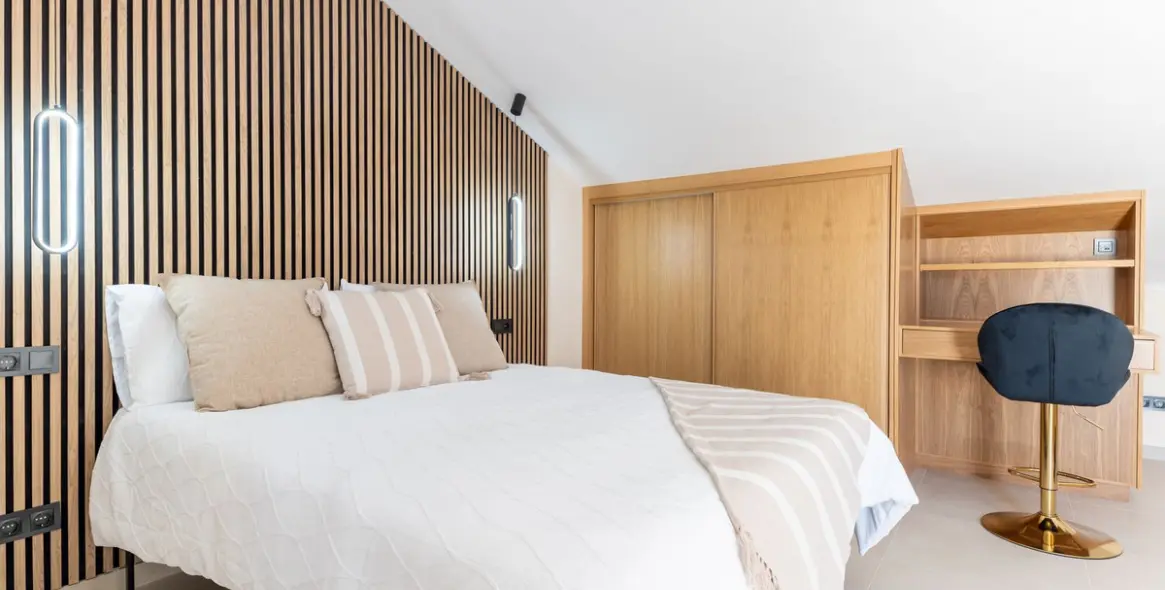 Sale of townhouse in New Golden Mile 17