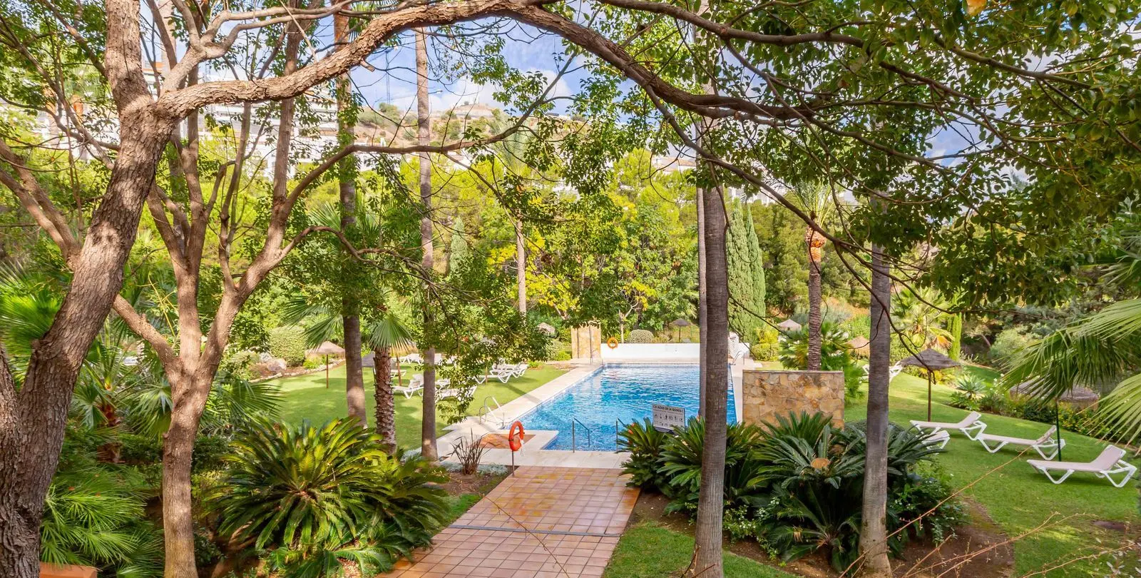 Sale of ground floor apartment in La Quinta 13