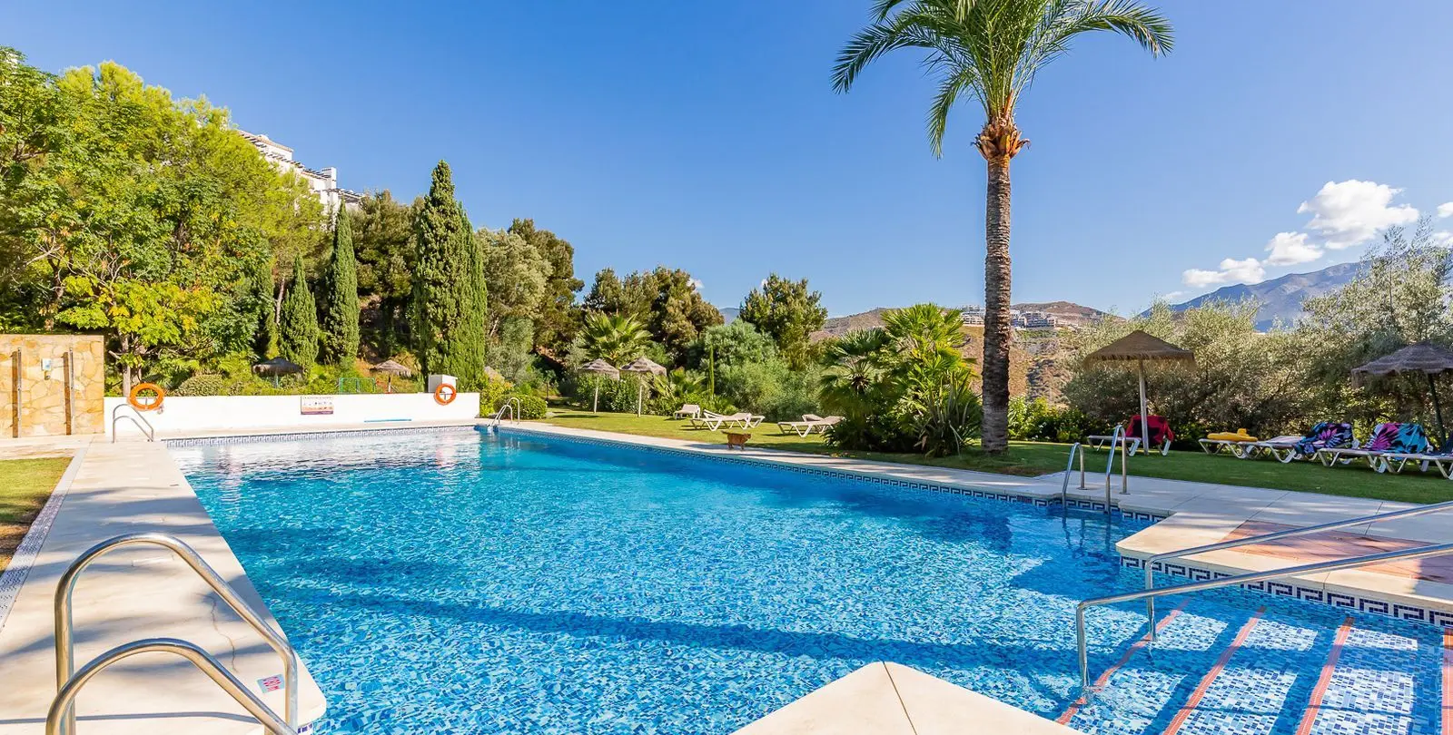 Sale of ground floor apartment in La Quinta 14