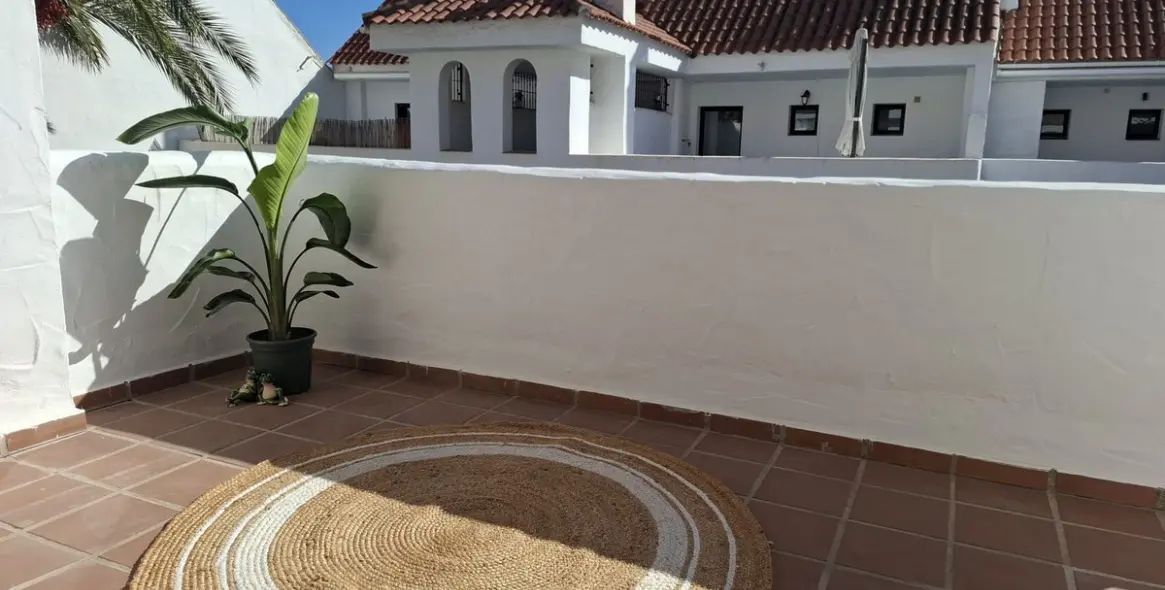 Продажа апартаментов на среднем этаже в Nueva Andalucía 3