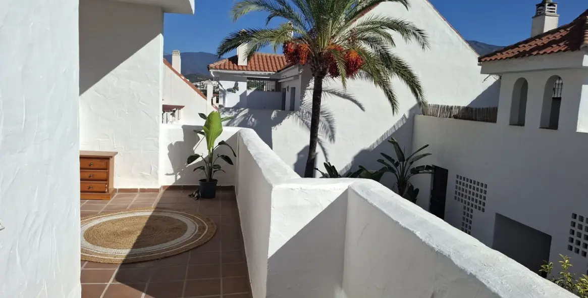 Продажа апартаментов на среднем этаже в Nueva Andalucía 17