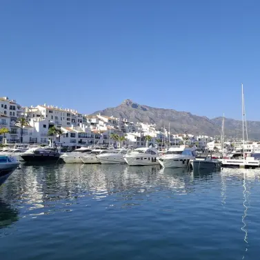 Venta de apartamento en planta media en Nueva Andalucía