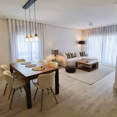 Venta de apartamento en planta media en Nueva Andalucía