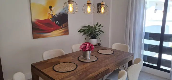 Venta de apartamento en planta media en Nueva Andalucía 4