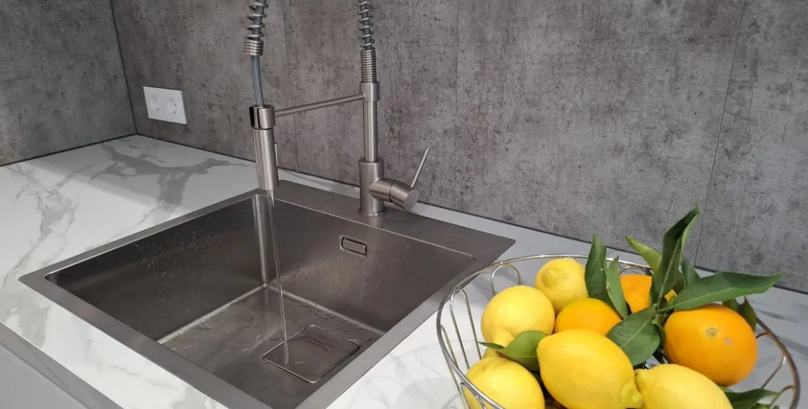 Sale of middle floor apartment in Nueva Andalucía 11