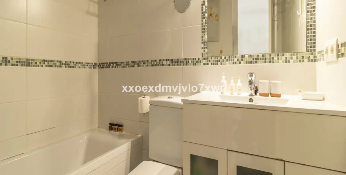 Продажа дома на две семьи в Estepona 9