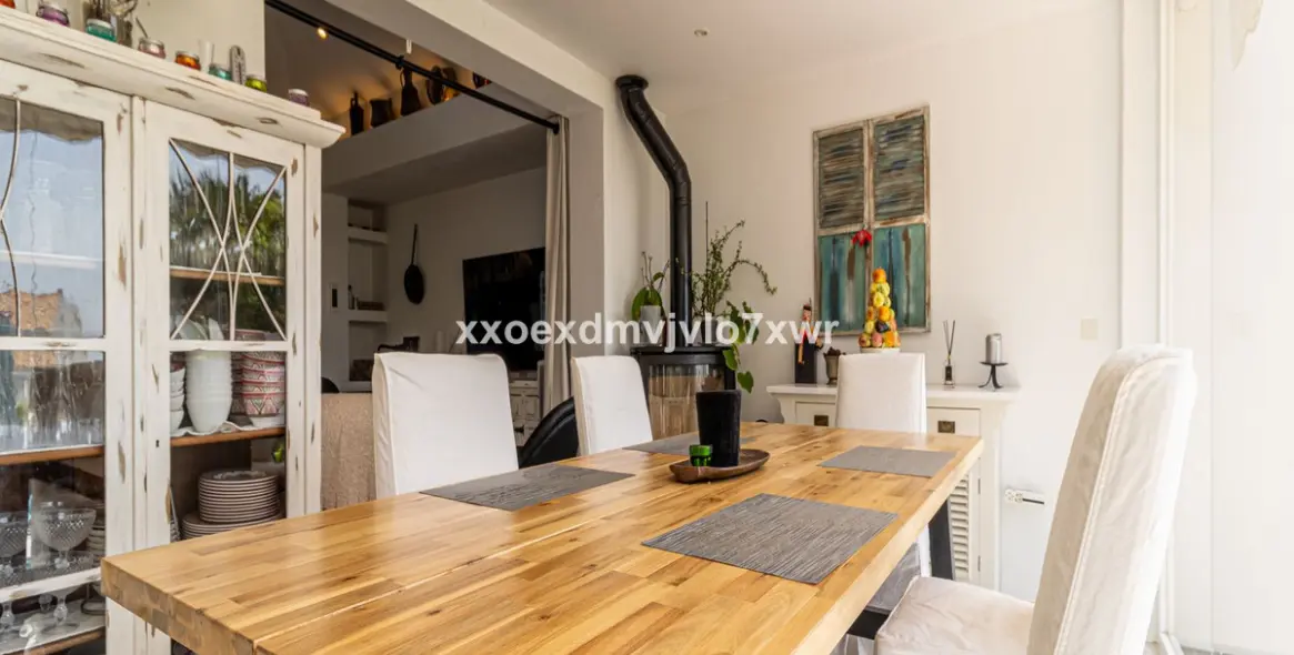 Продажа дома на две семьи в Estepona 18