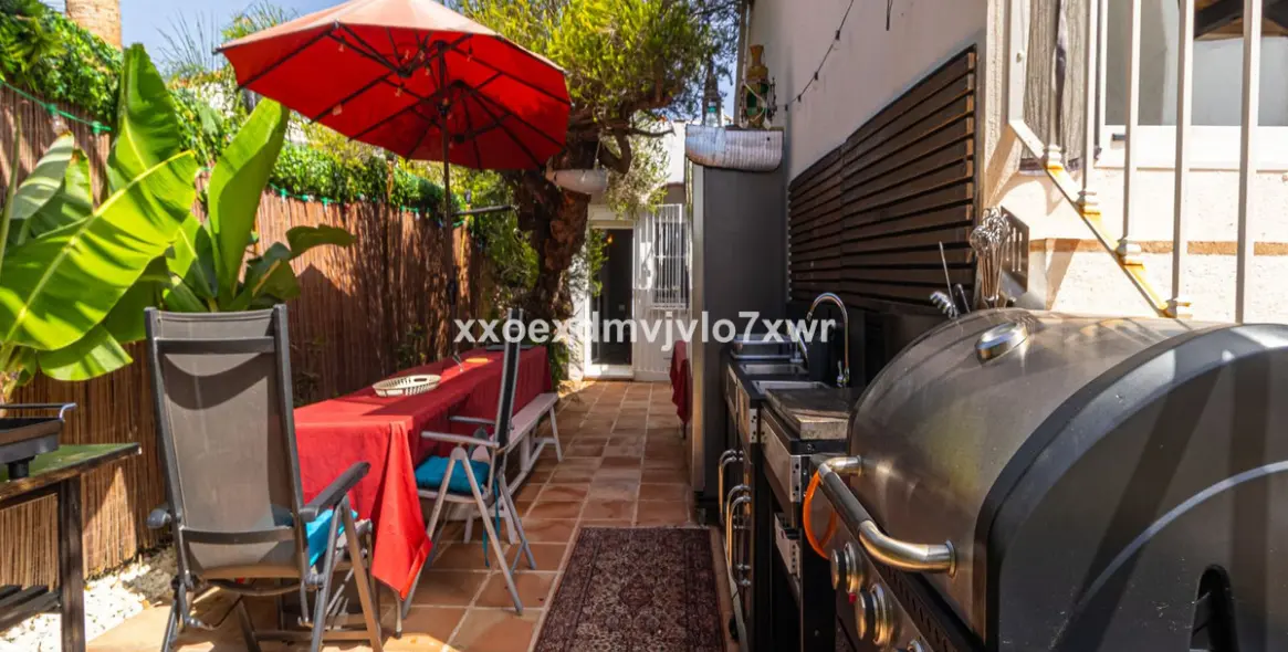 Продажа дома на две семьи в Estepona 25