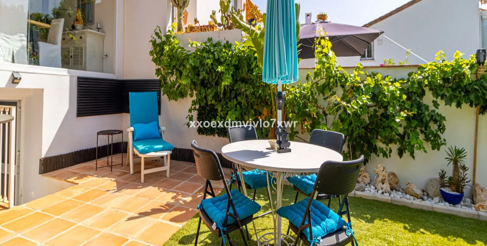 Продажа дома на две семьи в Estepona 2