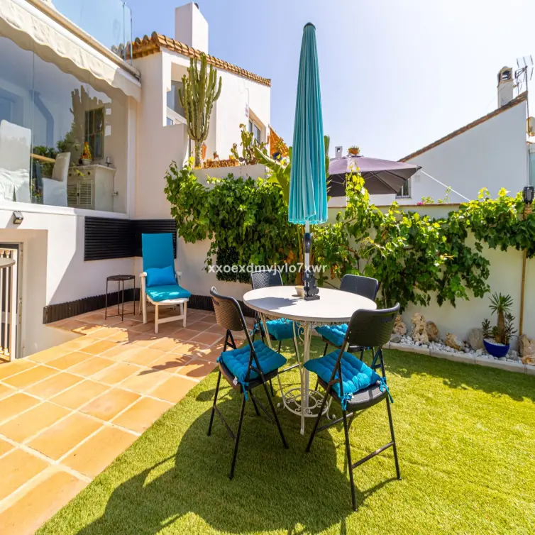 Sale of semi-detached house in Estepona