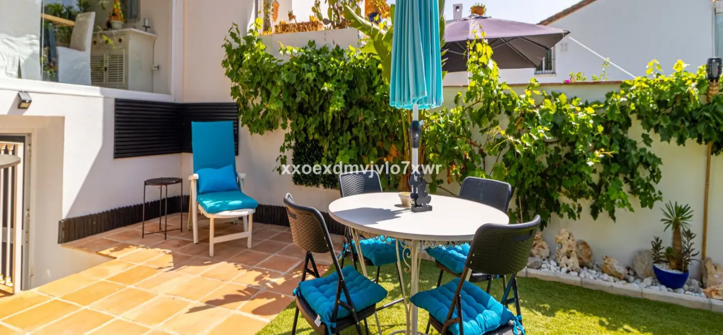 Sale of semi-detached house in Estepona 1