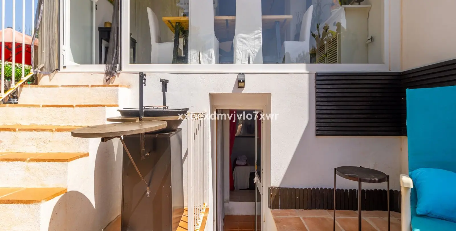 Продажа дома на две семьи в Estepona 4