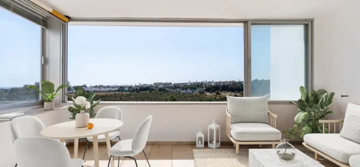 Sale of middle floor apartment in Guadalmina Alta 2