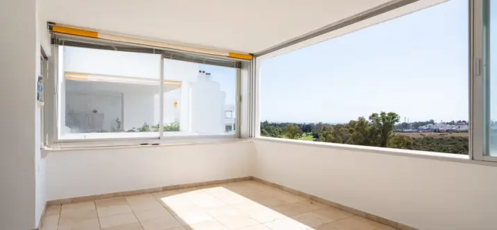 Sale of middle floor apartment in Guadalmina Alta 3