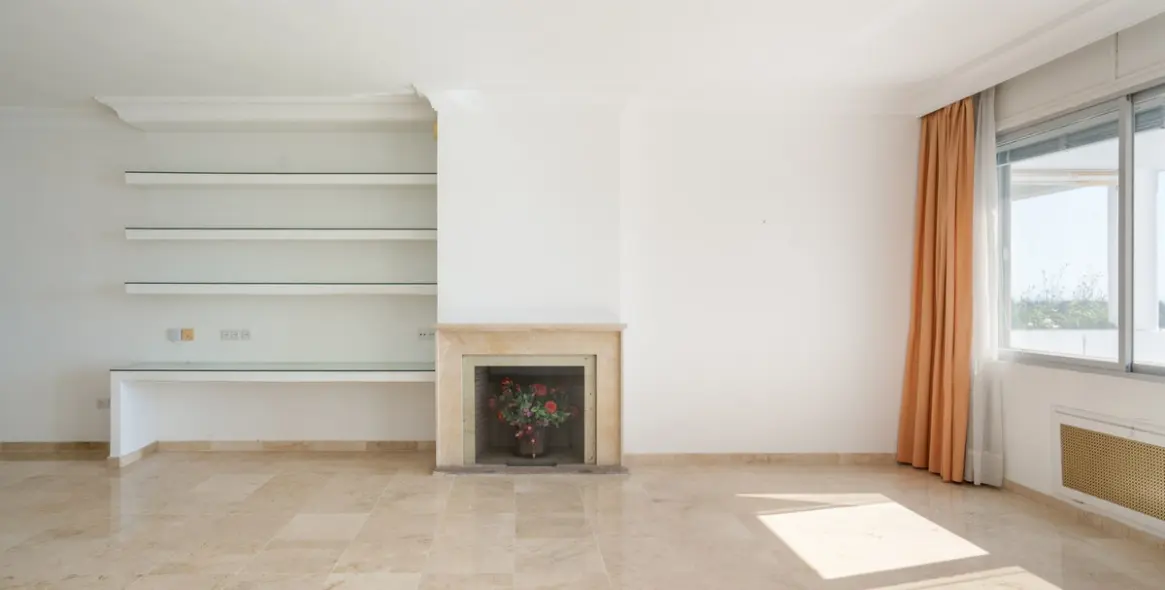 Sale of middle floor apartment in Guadalmina Alta 8