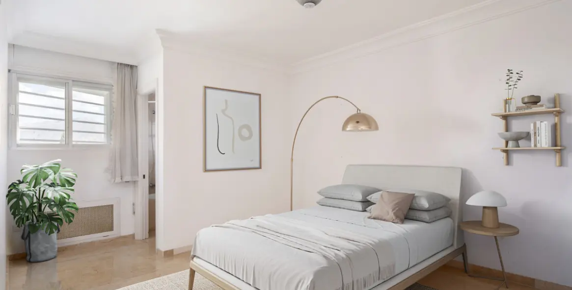 Sale of middle floor apartment in Guadalmina Alta 13