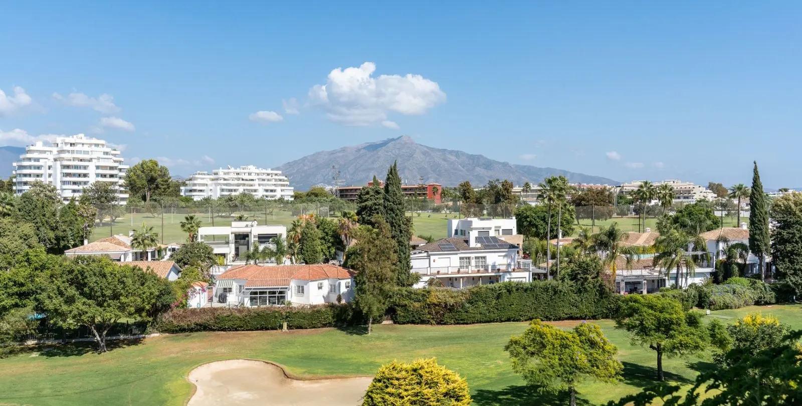 Продажа апартаментов на среднем этаже в Marbella 20