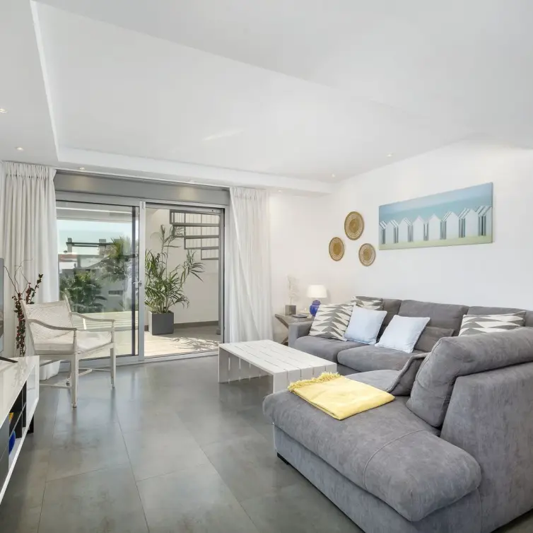 Продажа пентхауса в Estepona